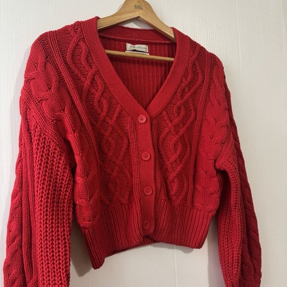 Urban Outfitters Cropped Cable Knit Sweater Women Sz XS V-neck Red Butto… - Picture 6 of 13